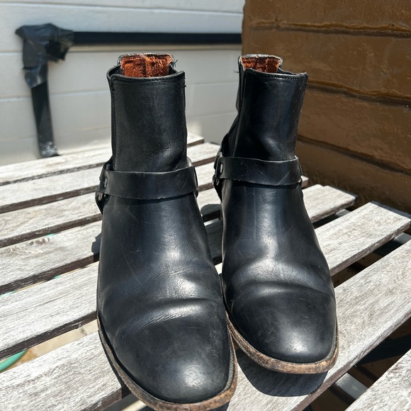 Frye Dara Boot in Black Leather - Picture 1 of 6